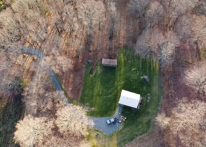 Cozy Cabin Near Grayson Highlands State Park